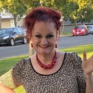 Meet your Posher, Linsie